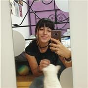 Soy una persona muy creativa y motivada a enseñar todo lo que se